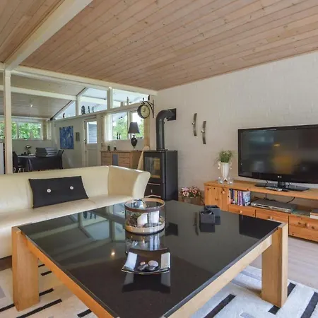 Two-bedroom Holiday In 펜션 Hemmet