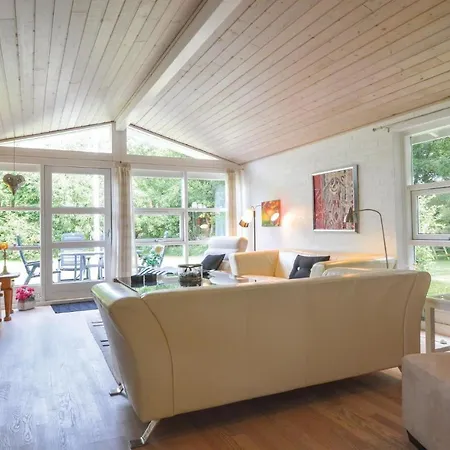 Two-bedroom Holiday In * Hemmet