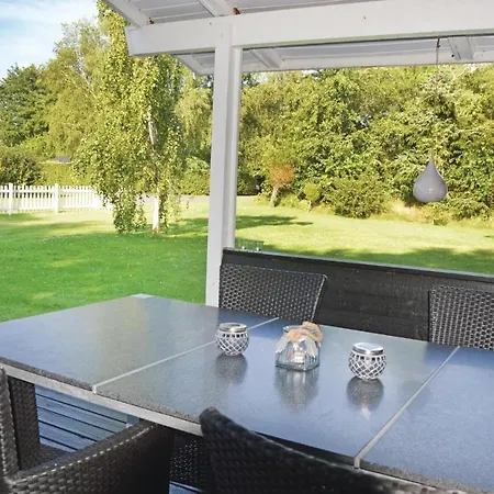 Two-bedroom Holiday In *
